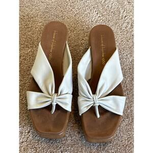 House of Harlow 1960 leather sandals, size 9 medium ivory glamming platform